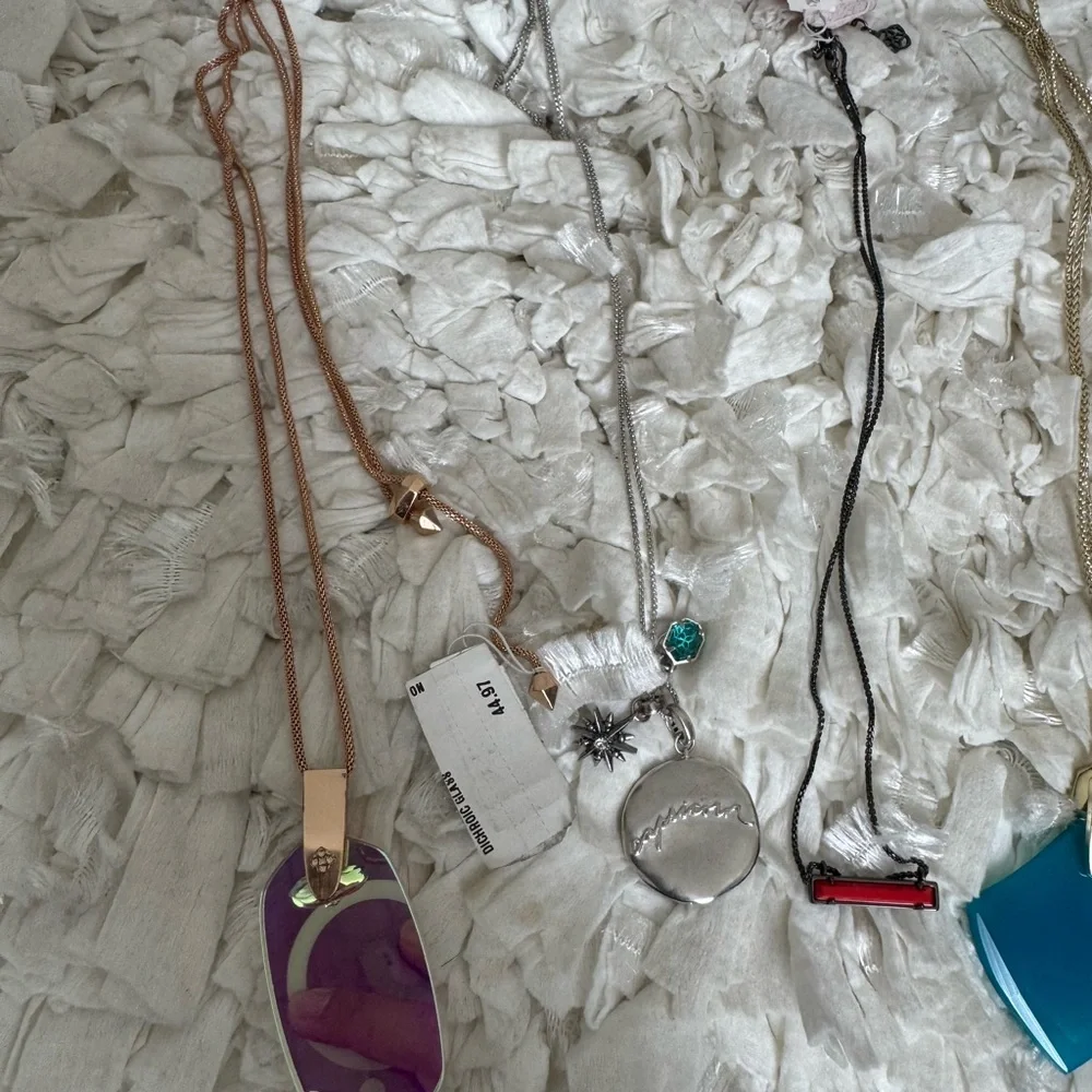 5 kendra Scott Neckalaces 1 Degs and Sal - Picture 3 of 7